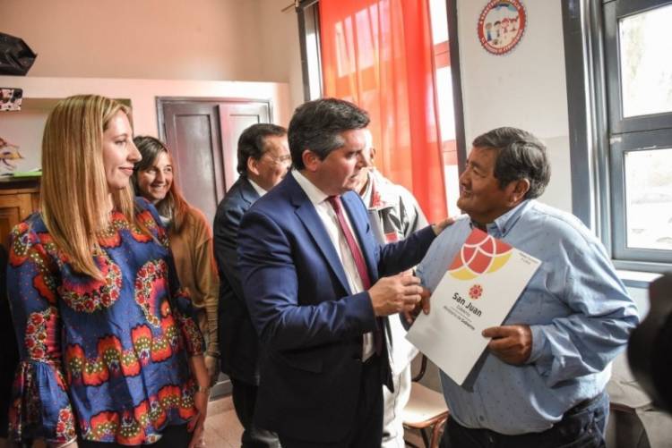 Gobierno trabaja en la agilización de escrituras de unas 12 mil familias sanjuaninas