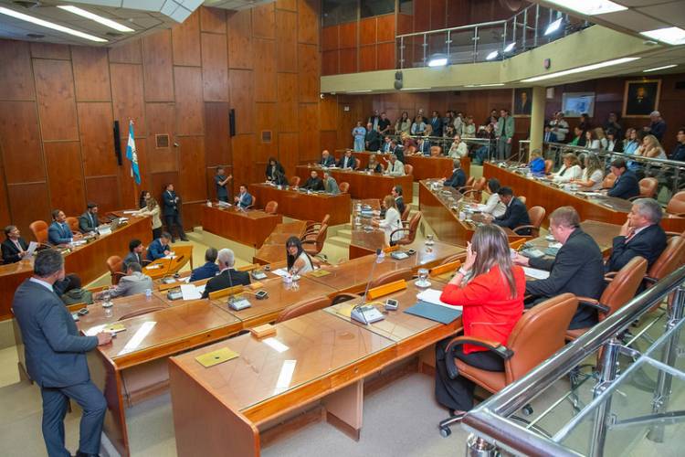 Cámara de Diputados: Conformaron las comisiones que recibirán al gobernador en la apertura de sesiones