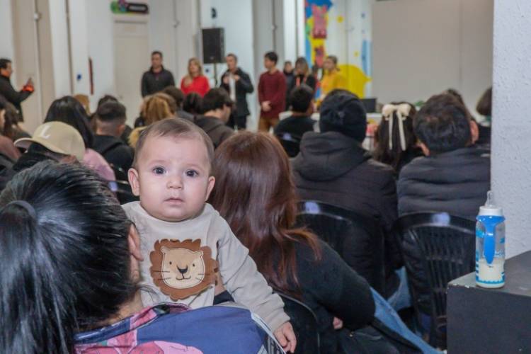 Trescientos jóvenes participaron de un Curso de Manipulación de Alimentos a medida