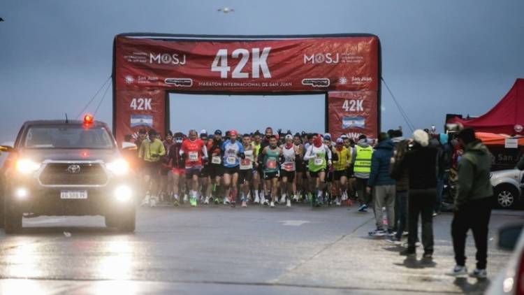 Maratón Internacional de San Juan: más de 300 efectivos garantizarán la seguridad y el orden durante todo el fin de semana