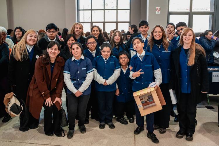Educación Especial abrió su semana con una puesta teatral de estudiantes