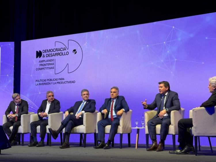 Orrego y San Juan, presentes en el debate sobre el futuro económico y el rol de las provincias