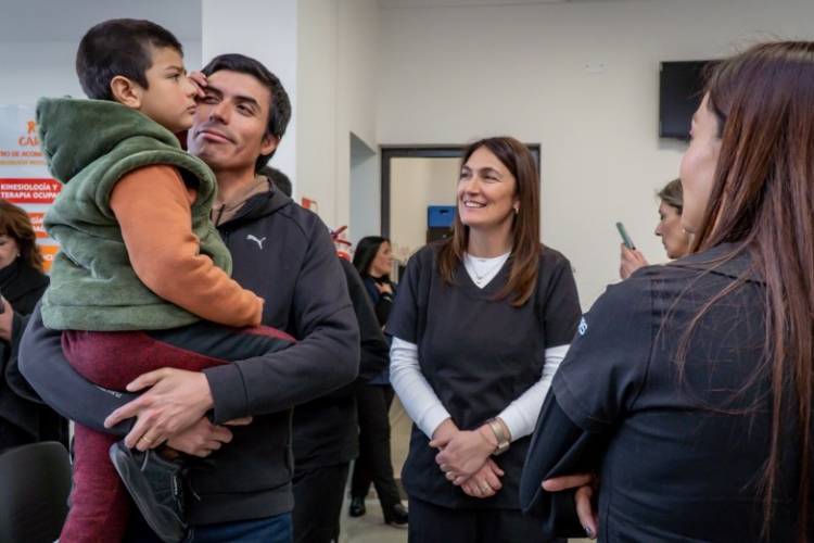 El nuevo Centro de Rehabilitación Pediátrica de Iglesia ya está en marcha y acerca terapias a las familias