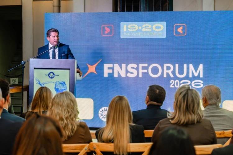 El gobernador Marcelo Orrego presentó la Fiesta Nacional del Sol 2026 en la Casa de San Juan en Buenos Aires