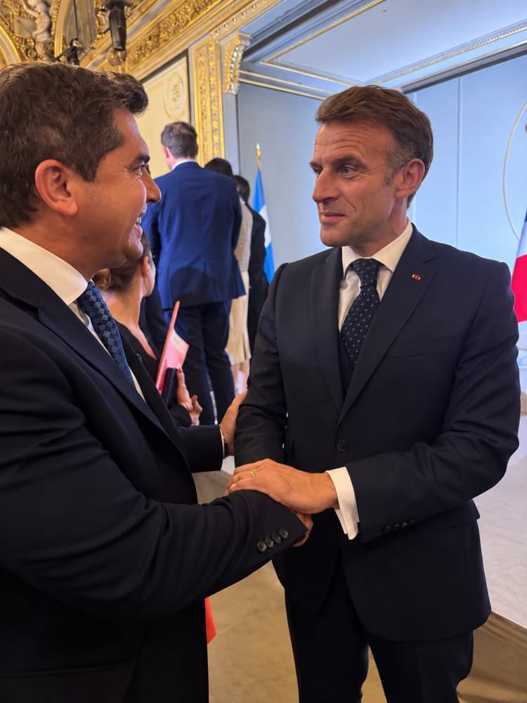 "Es una oportunidad muy importante para seguir llevando a San Juan al mundo", afirmó Orrego tras su encuentro con el presidente Macron