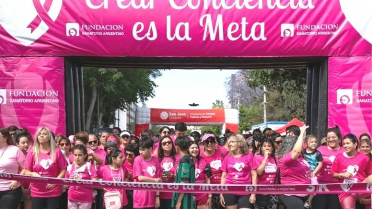 Promueven la detección temprana del cáncer de mama con una maratón abierta a la comunidad