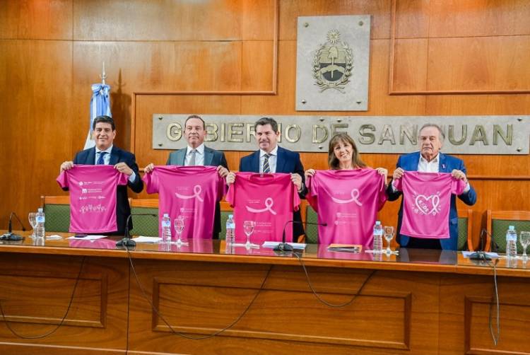 Orrego encabezó el lanzamiento de la maratón para prevenir el cáncer de mama